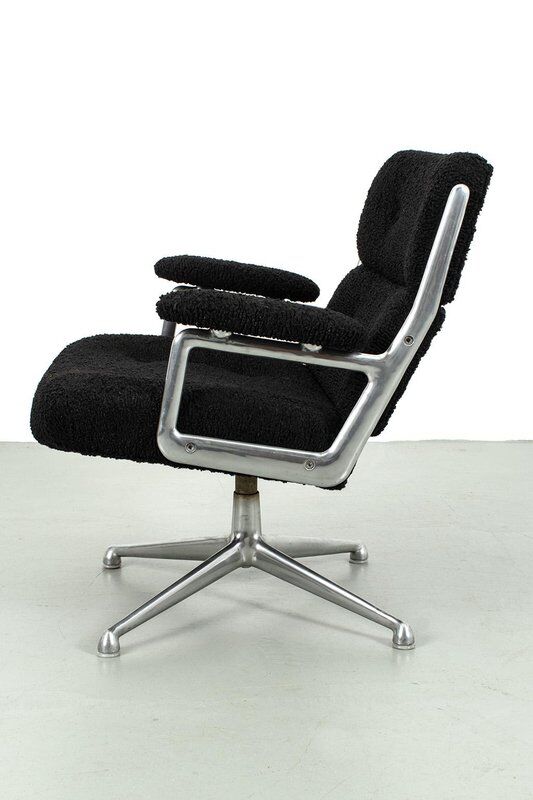 Vintage Lobby Chair by Charles and Ray Eames