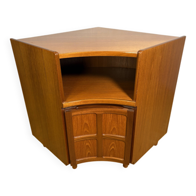 Cabinet d'angle en teck Nathan, vers les années 1960-1970