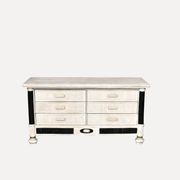 Une commode à 6 tiroirs, France, années 80.