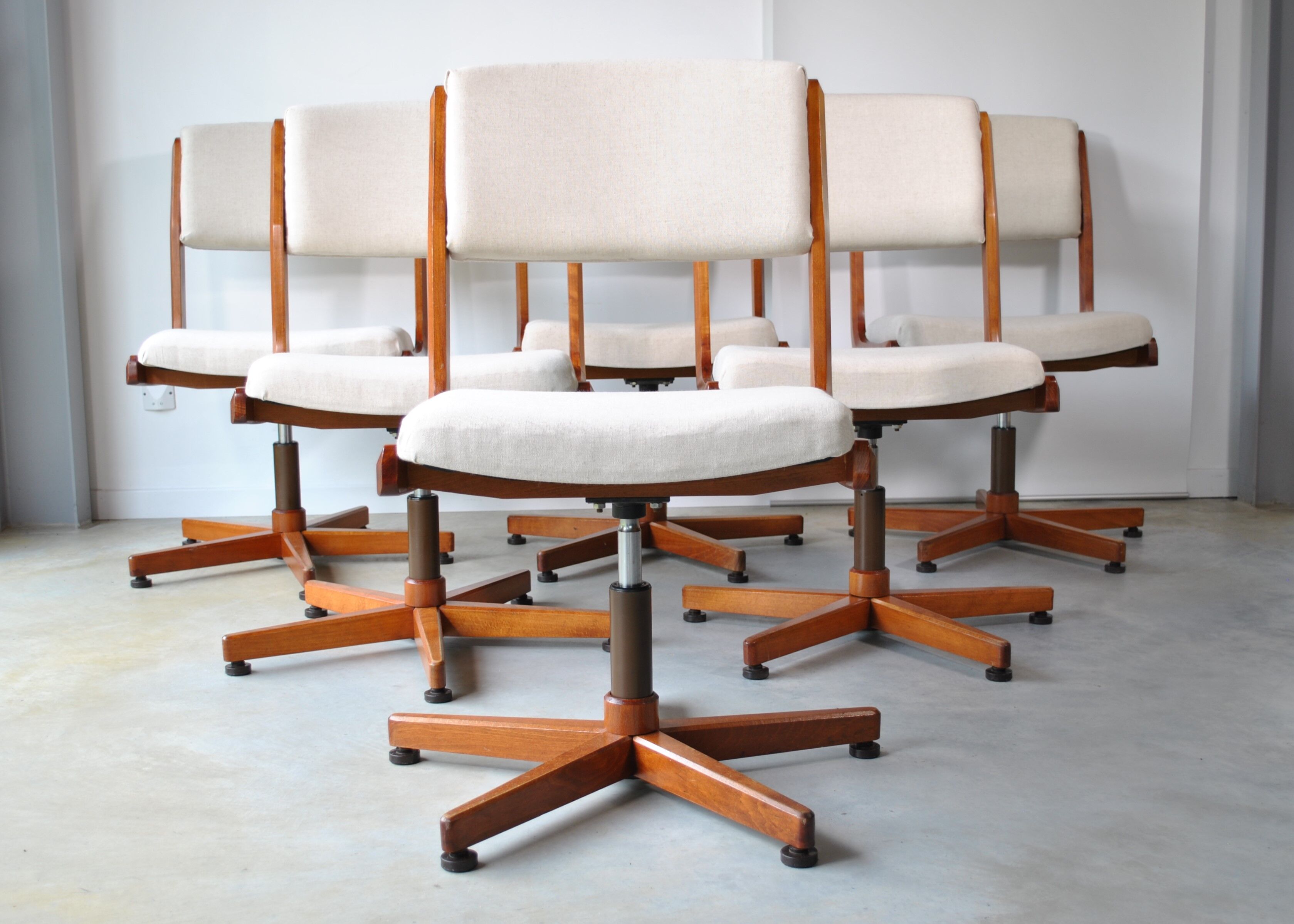 Armchair office conference 1970