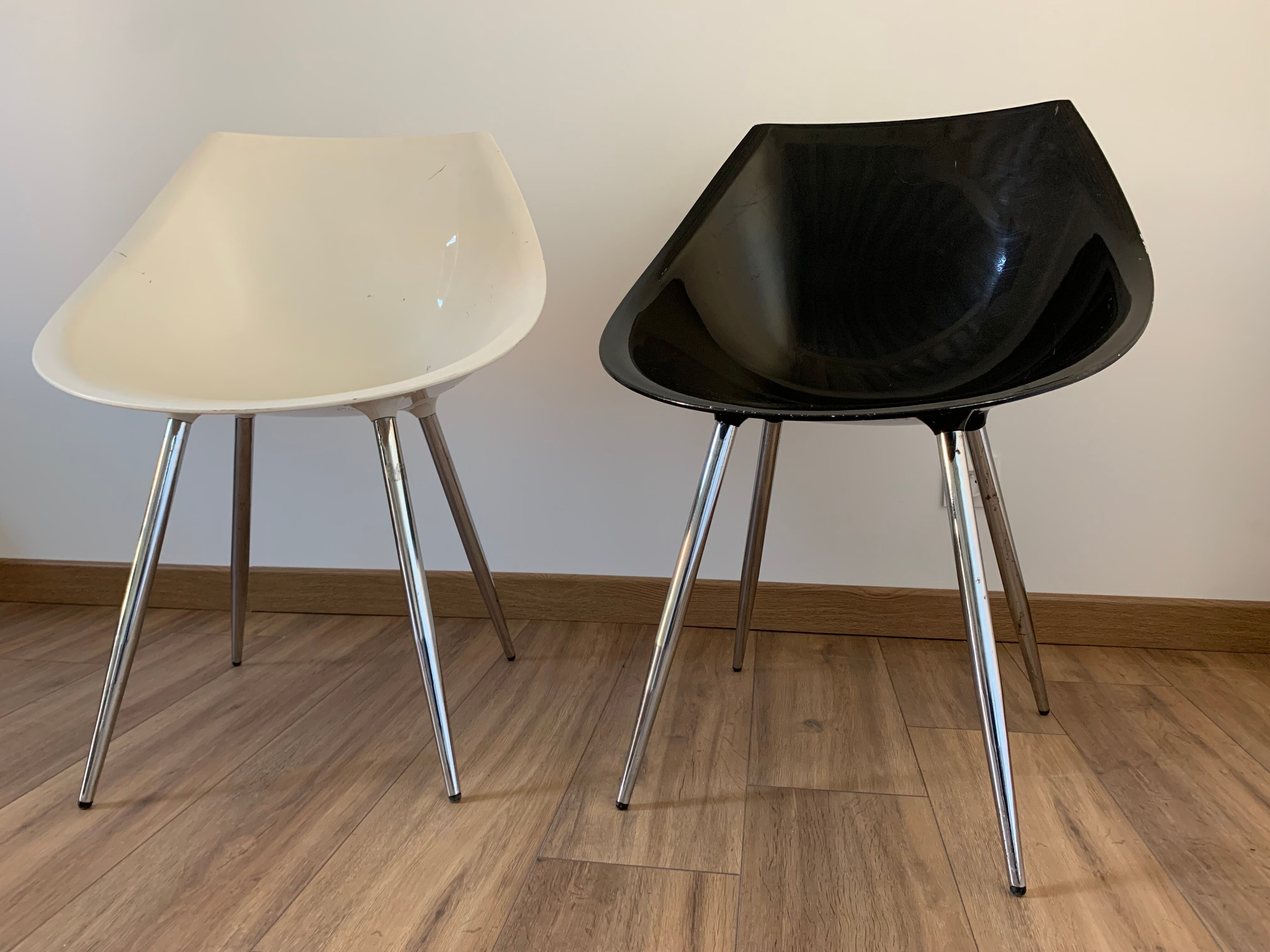 Duo of chairs