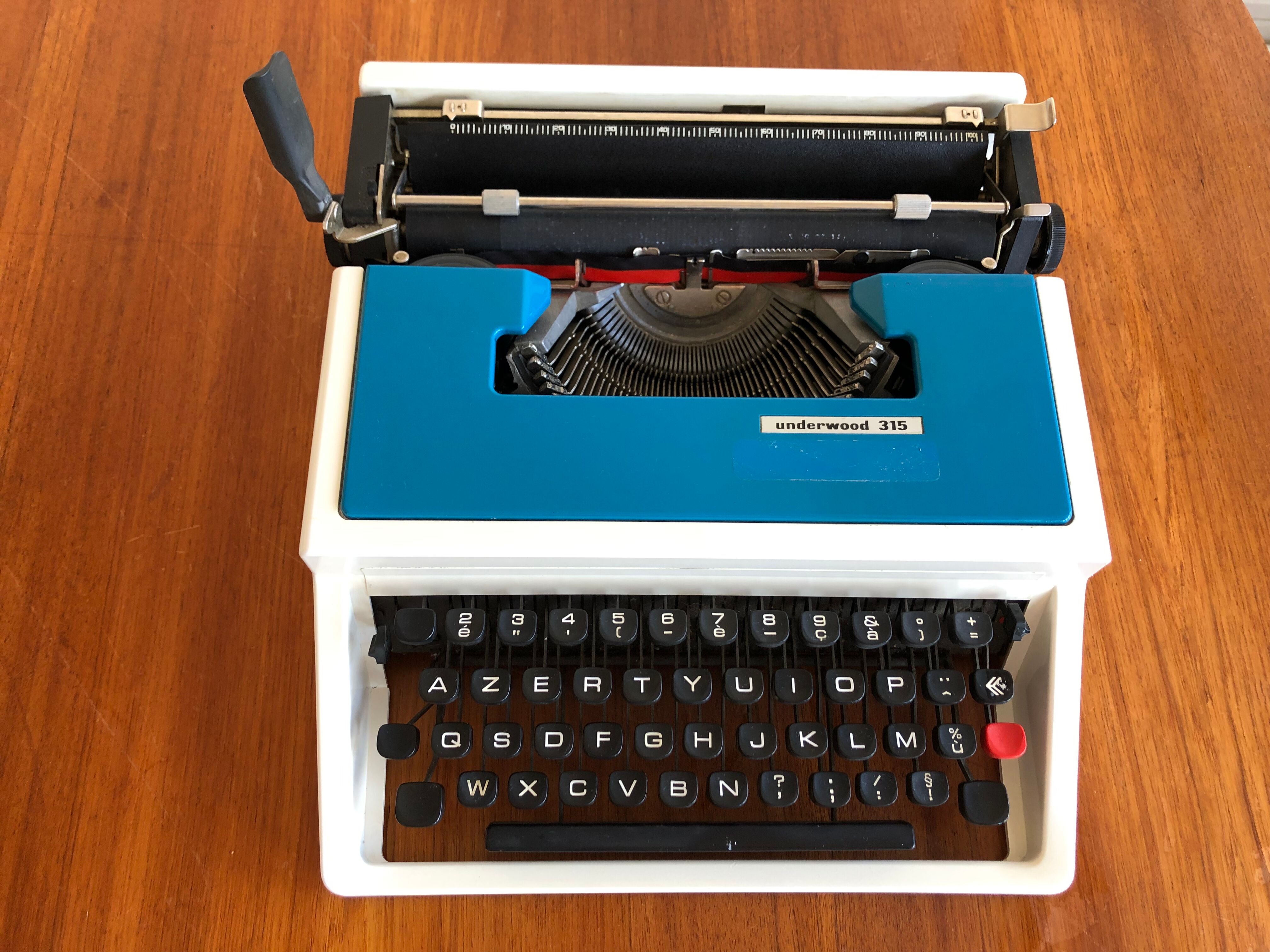 Underwood 315 typewriter from 1968