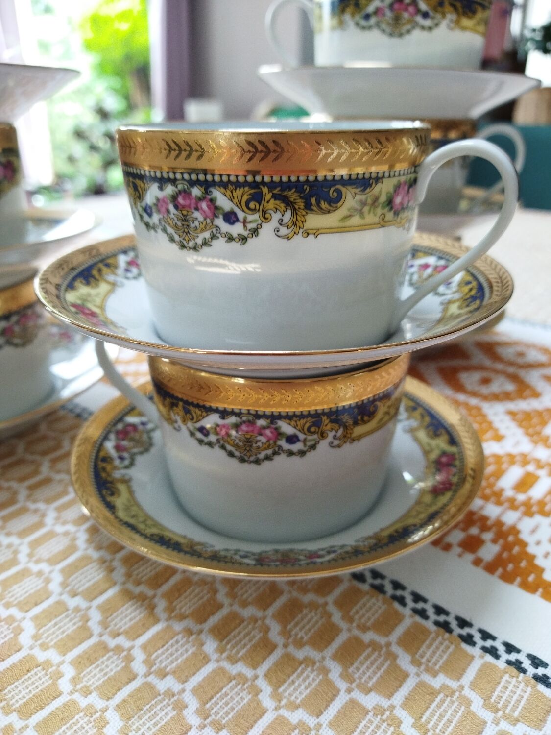 Tasses et sucrier porcelaine Limoges