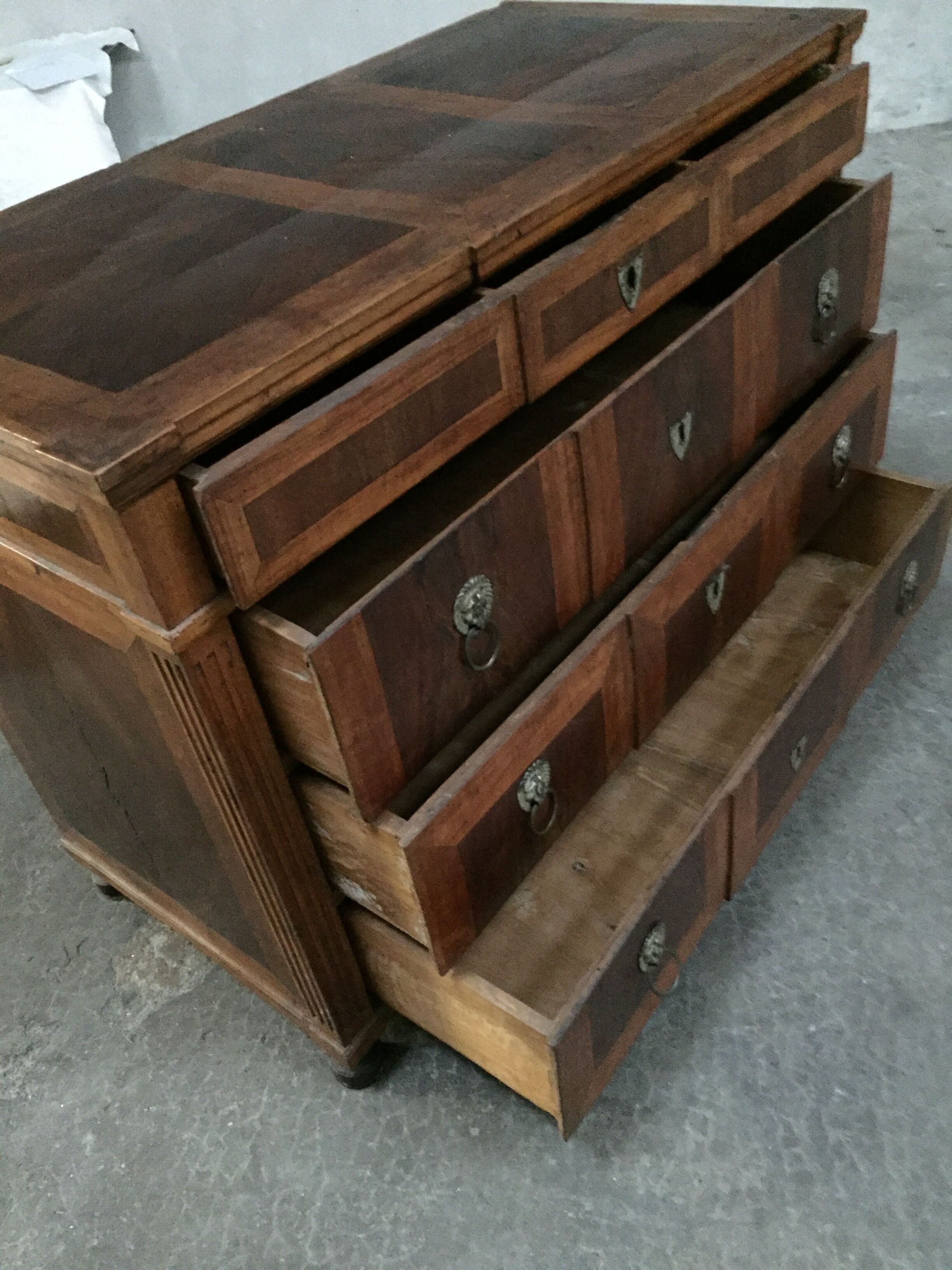 Commode ancienne de style anglais