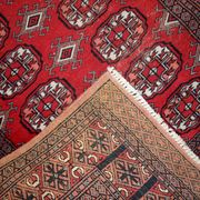 Tapis Vintage Bukhara Uzbek en Laine, Années 1960, Élégance Authentique