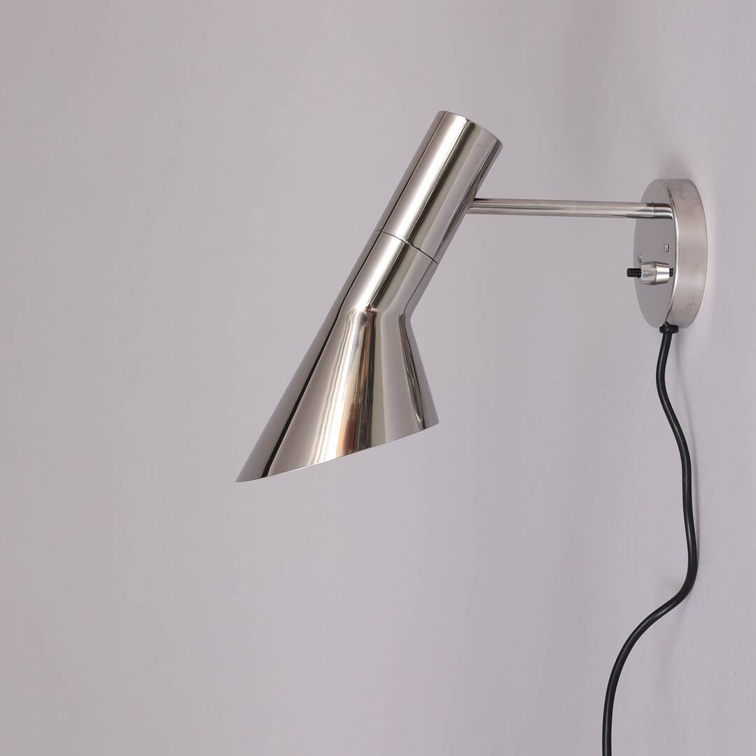 Applique AJ en chrome neuve avec emballage - Arne Jacobsen