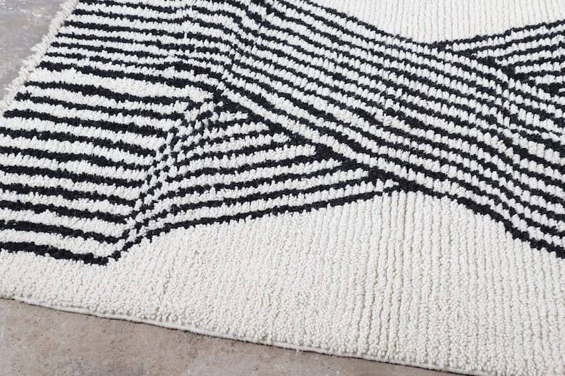 Beni Ourain rug - handmade carpet - traditional 250/150 cm