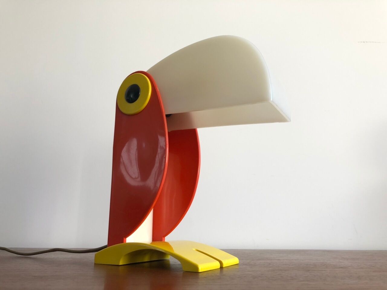 Toucan lamp by Ferrari