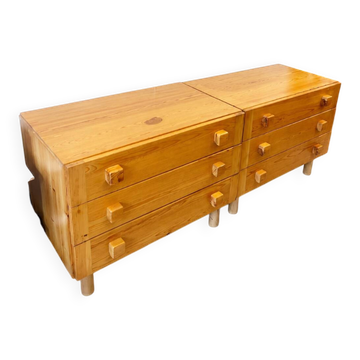 Pair of pine chests of drawers, circa 1970.