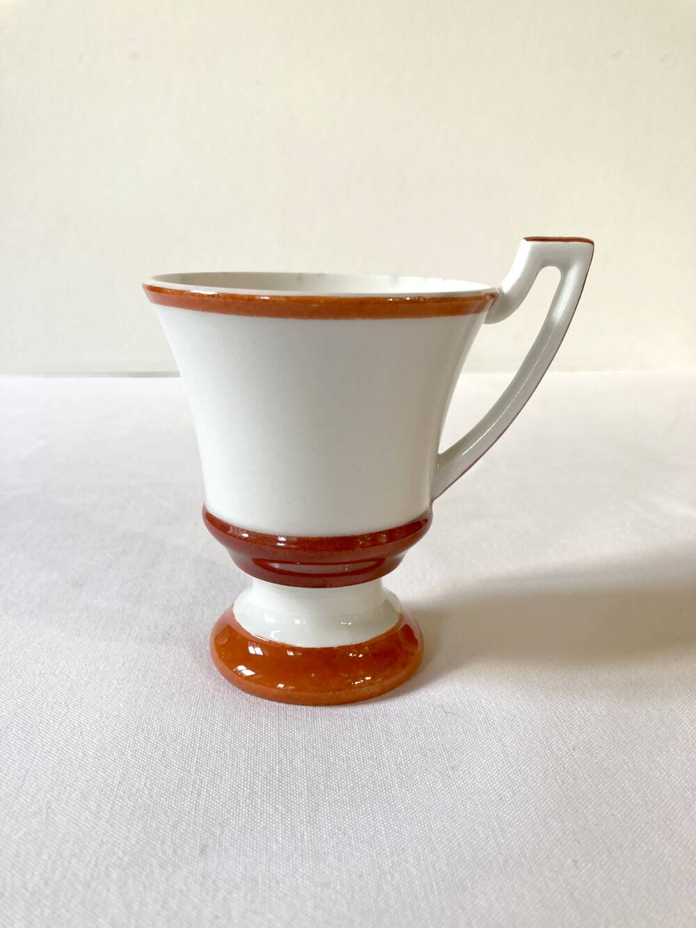 7 earthenware coffee cups of the brûlot type