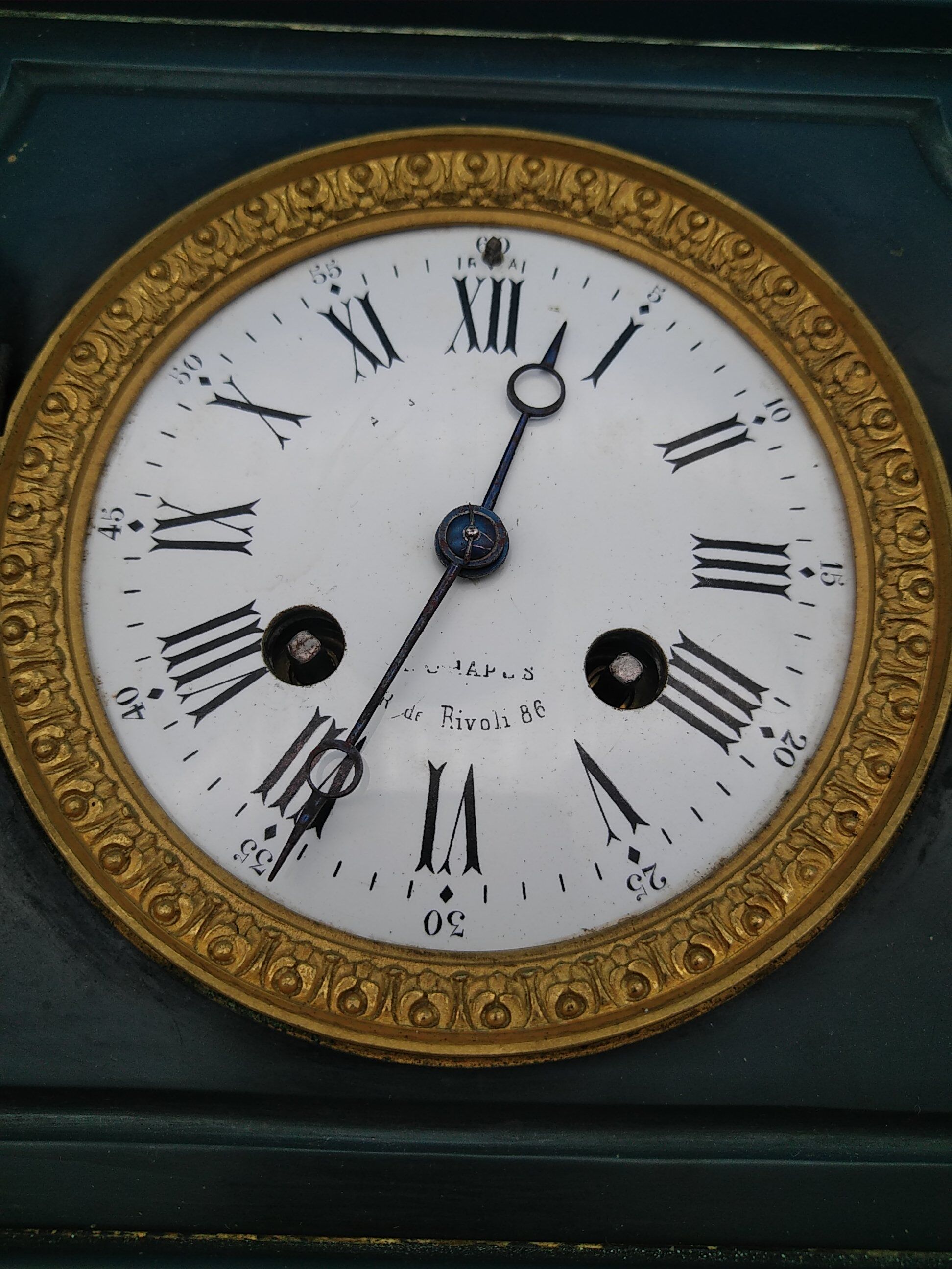 Pendule marbre noir Napoléon III, A Chapus 86 , rue de Rivoli