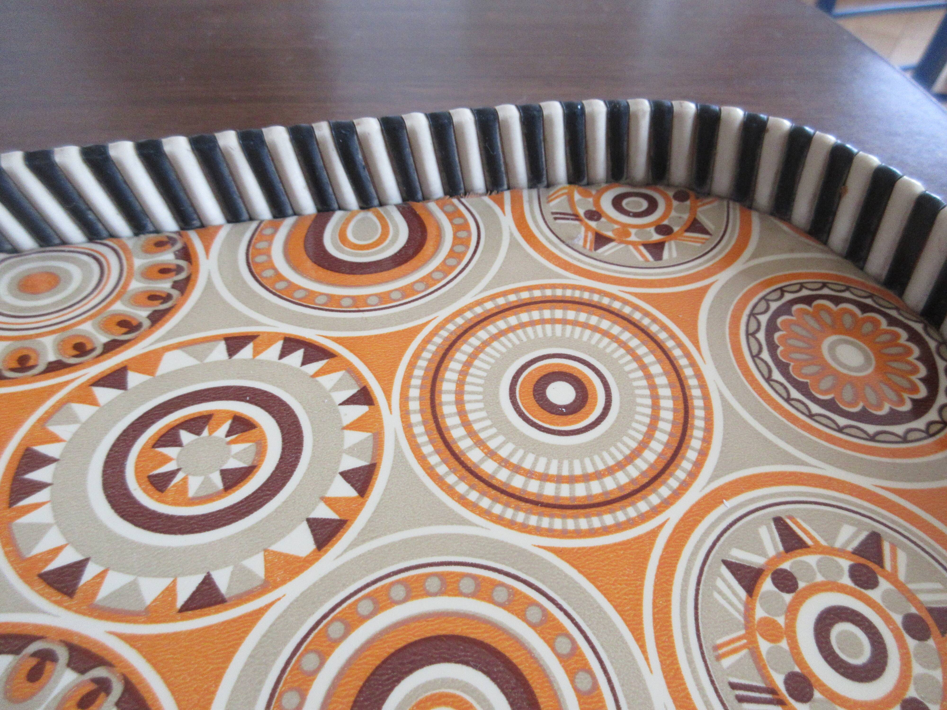 Vintage scoubidou edges tray