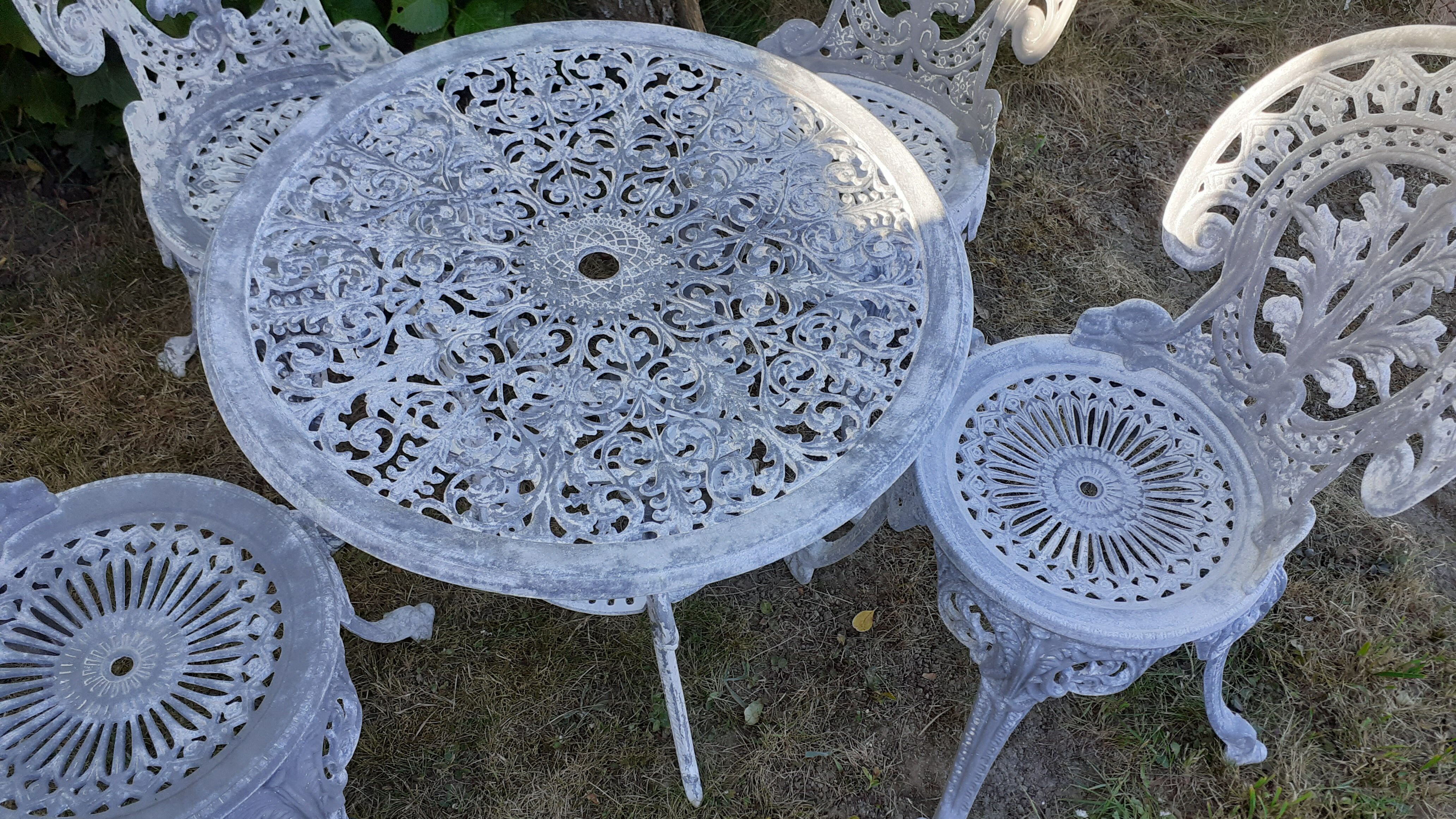 Salon de jardin en fonte d'aluminium