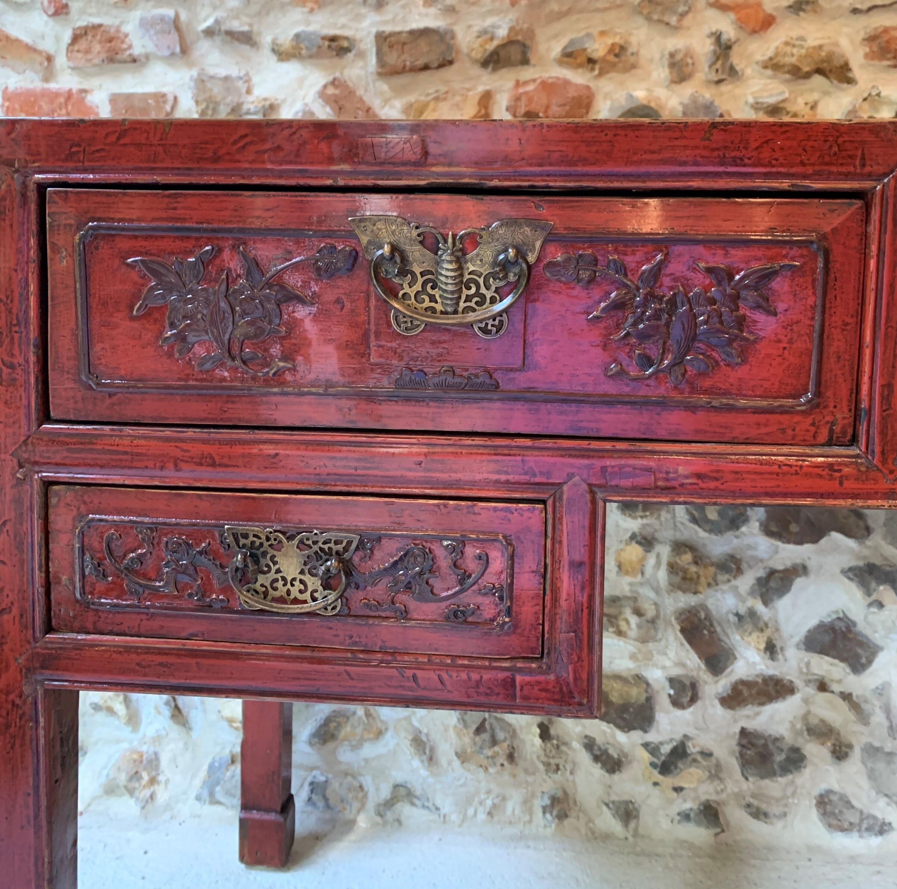 Ancient Chinese red laqué desk