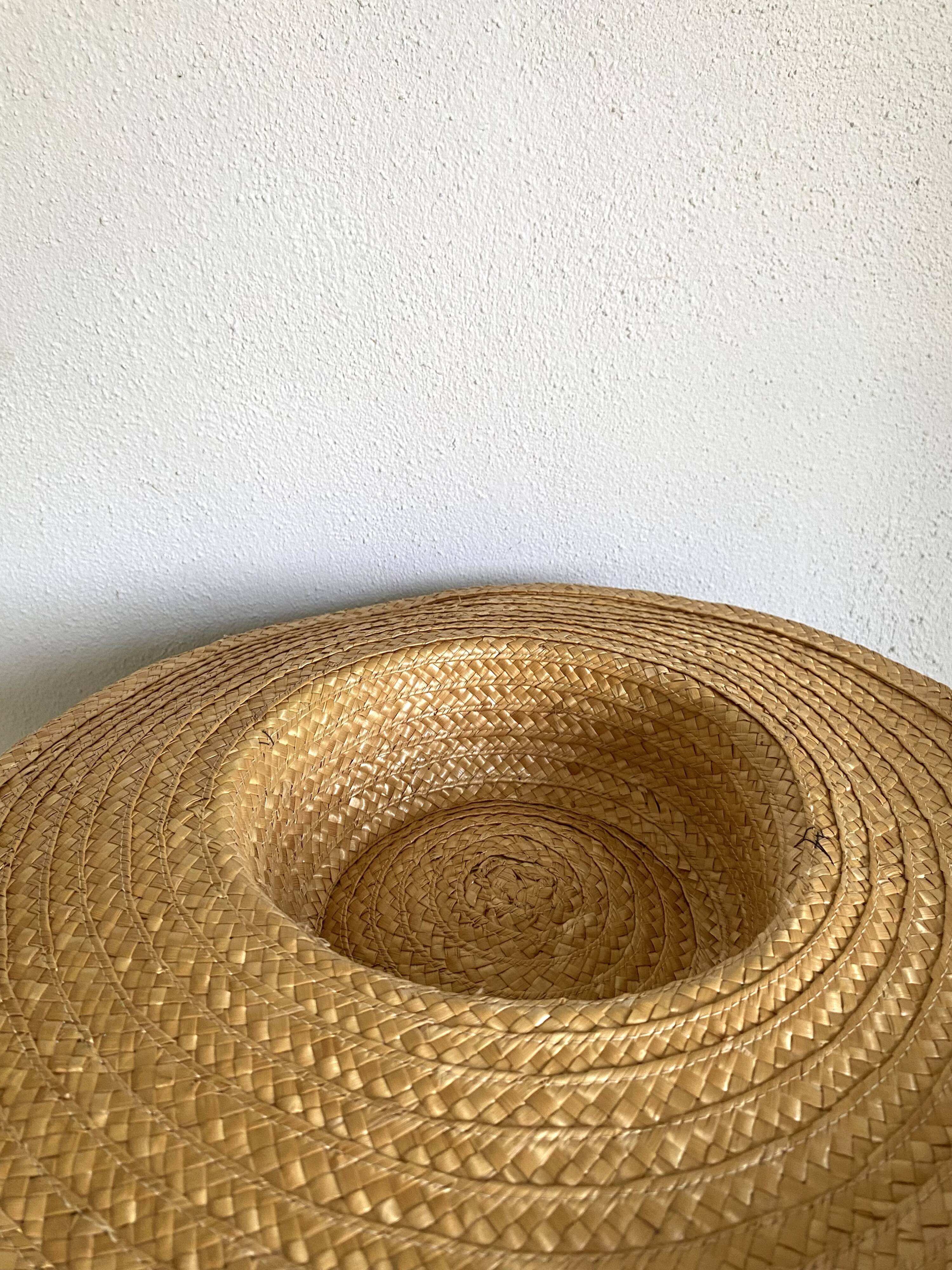 Old straw hat, 36 cm