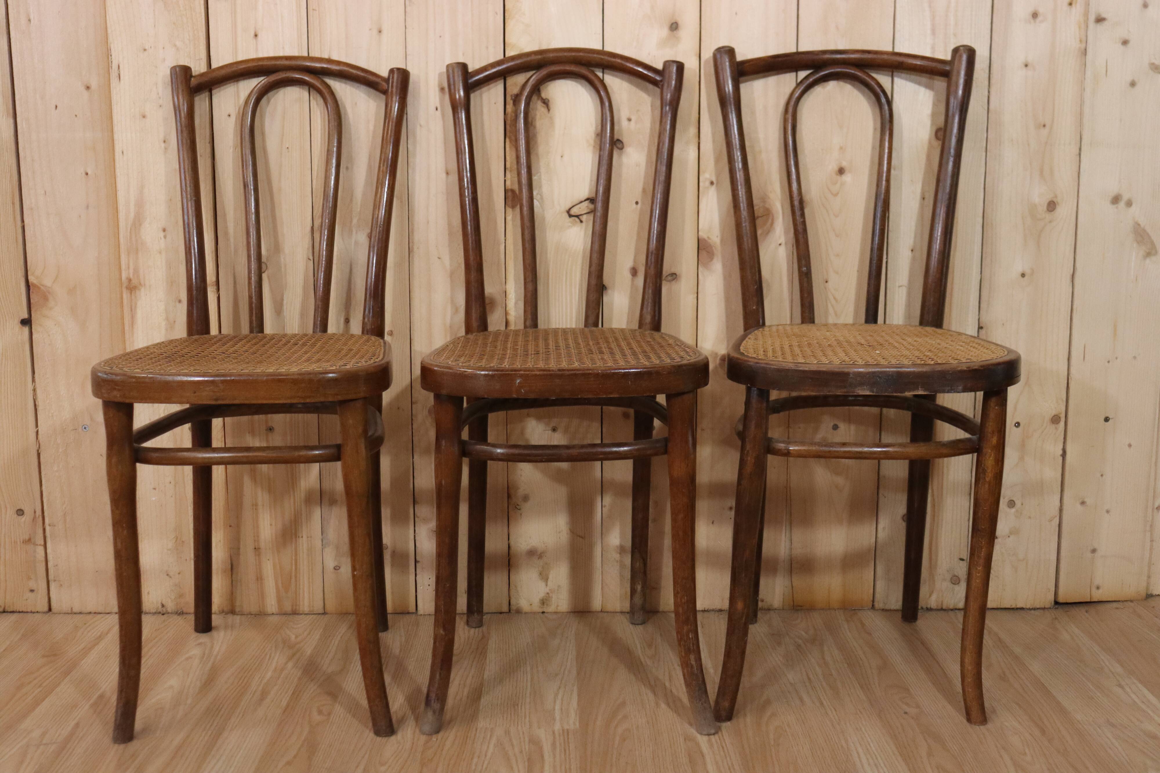 Series x6 bistro chairs n°56 Thonet