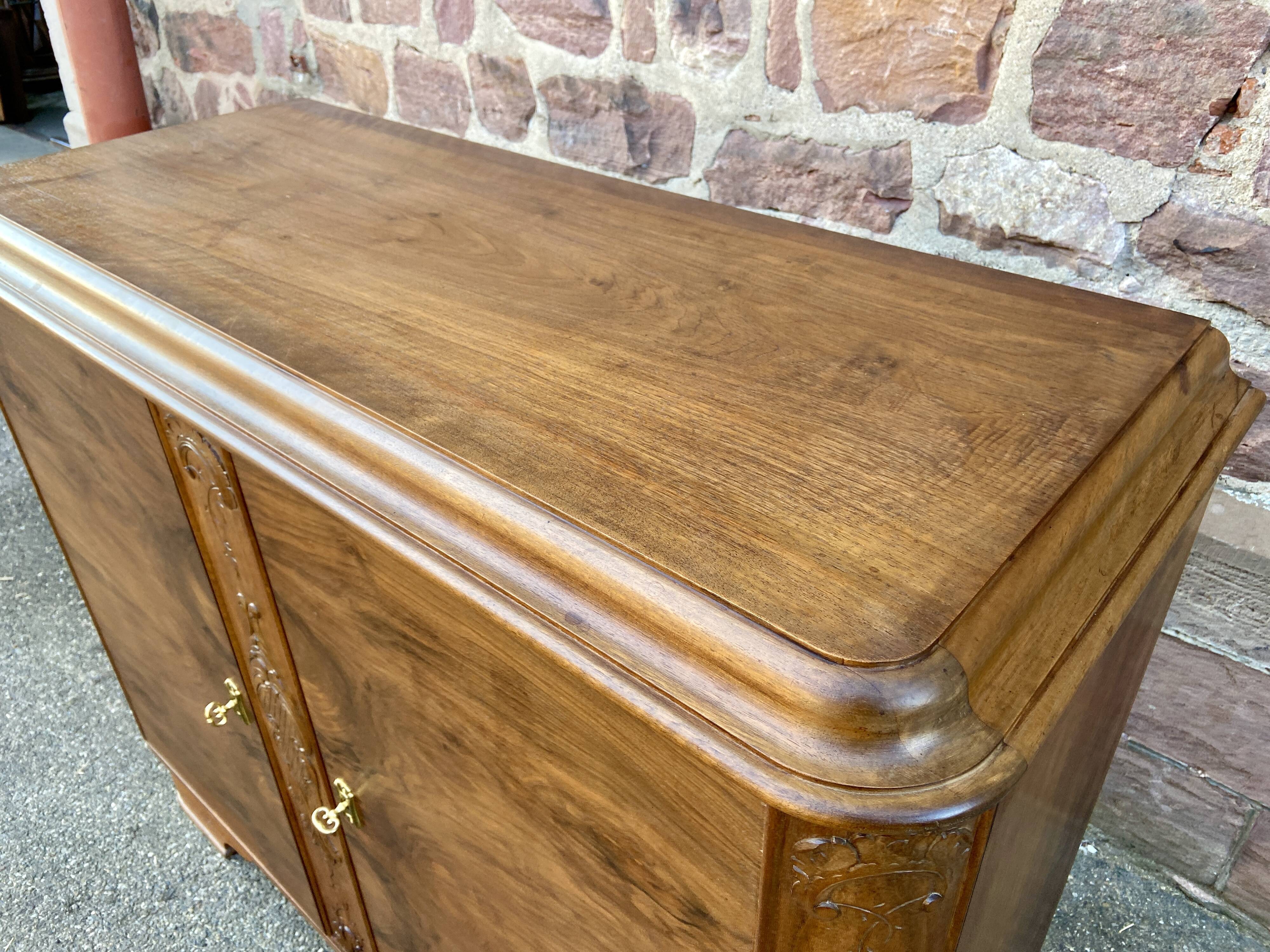 Buffet Art Deco walnut 1950