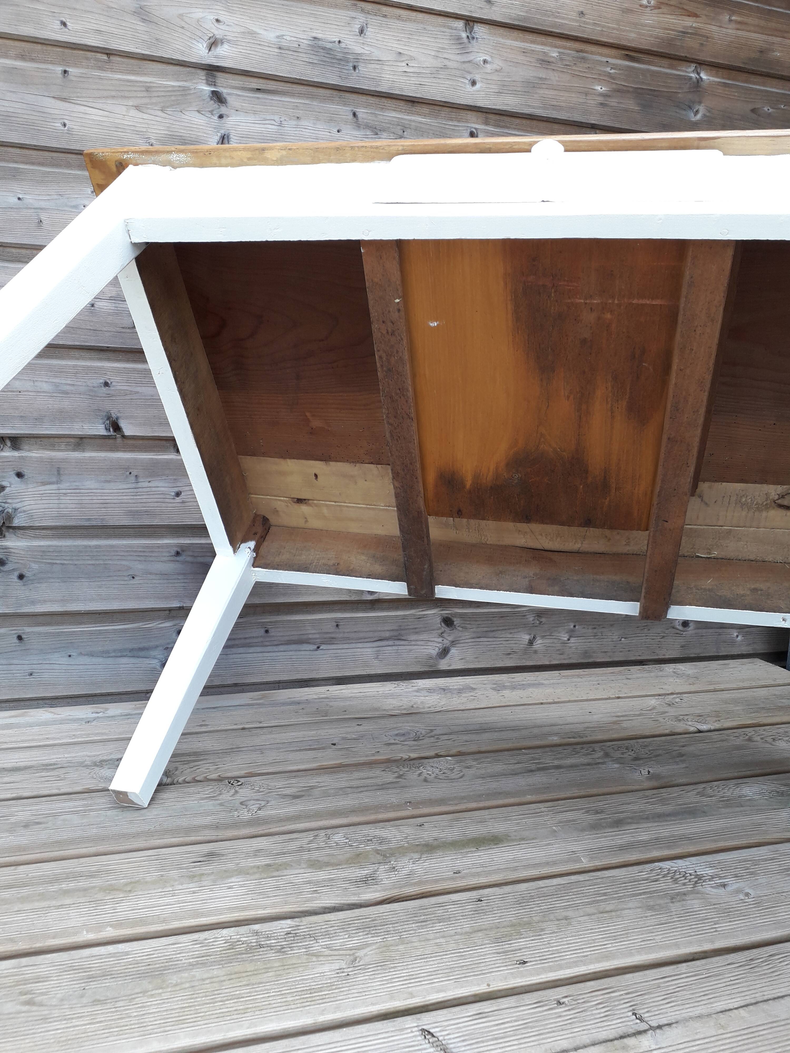Table basse blanche