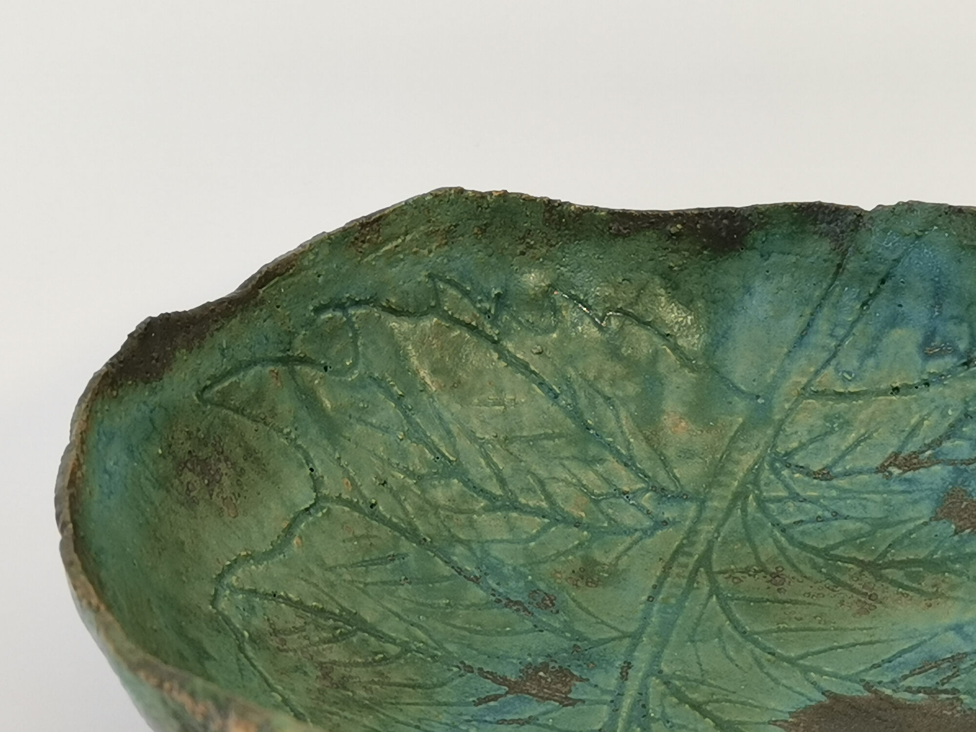 Coupe vide-poches en grès émaillé, signée, artisanat d'art, céramique