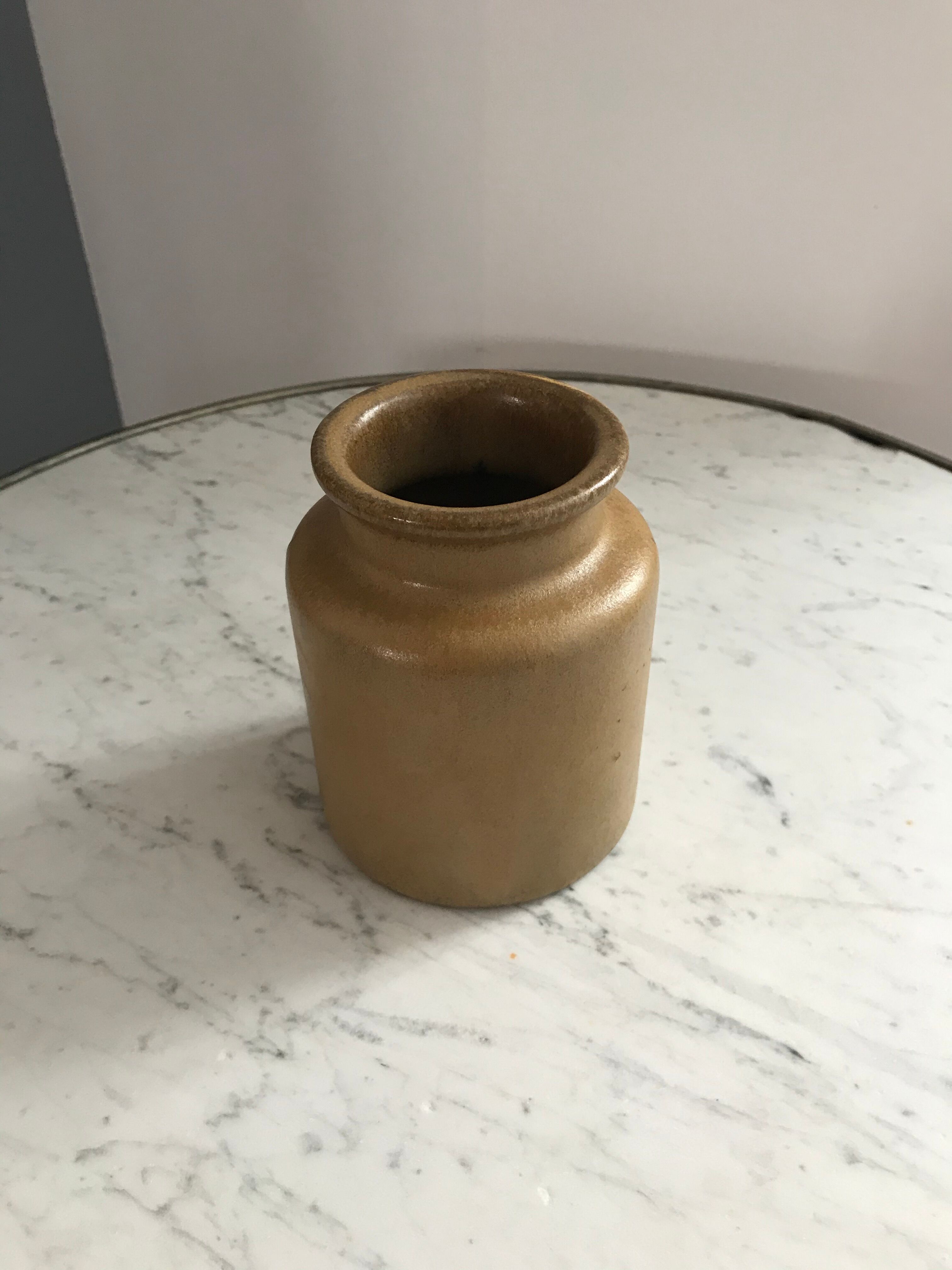 Sandstone pot