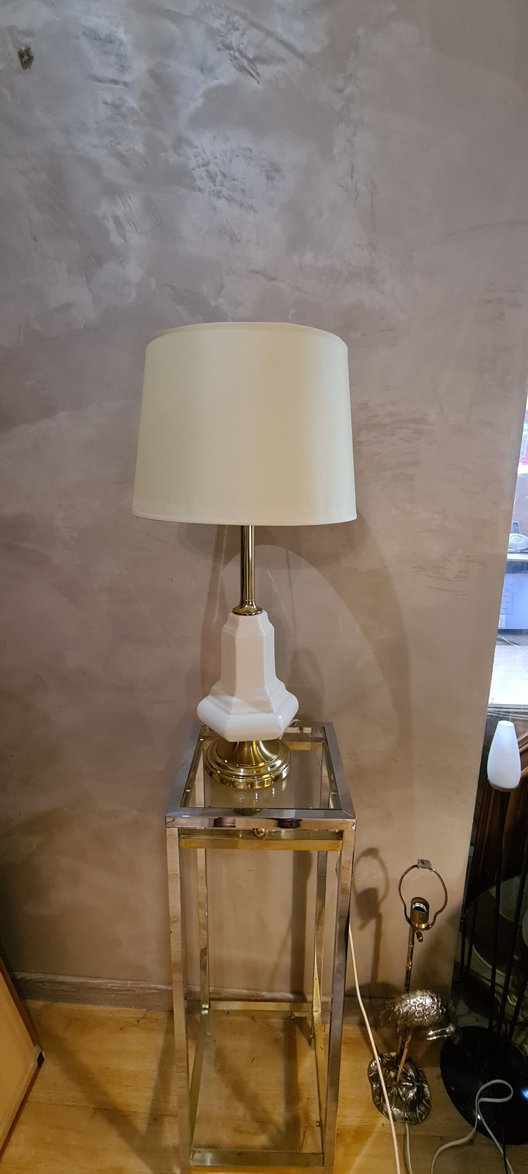 cracked porcelain lamp and golden foot deluxe style 1970 a 90 , the rock,70x34