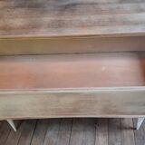 Spindle foot chest of drawers