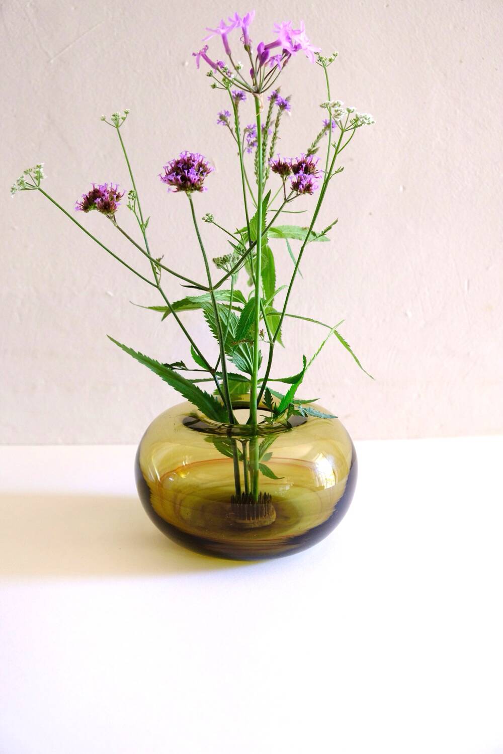 Blown glass ball vase by Claude Morin, Dieulefit France 1979