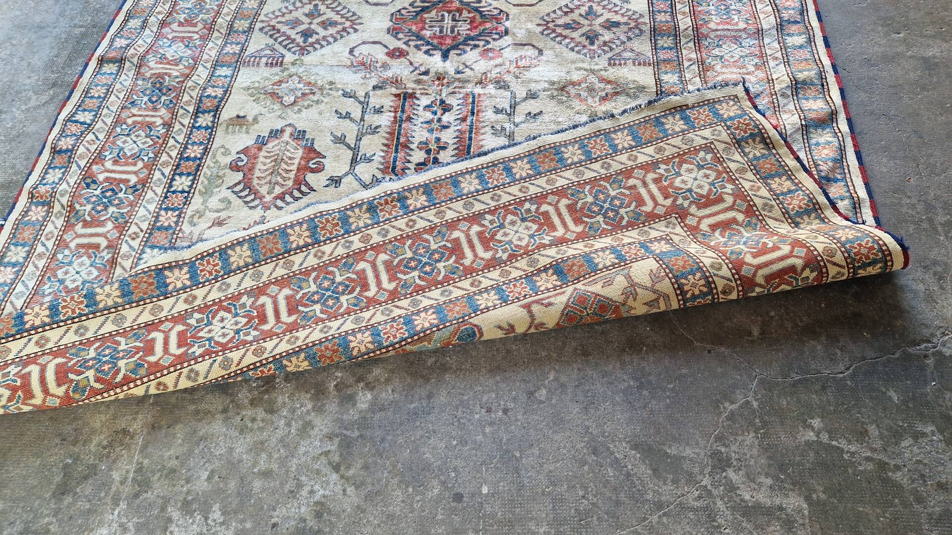 Carpet Pakistan