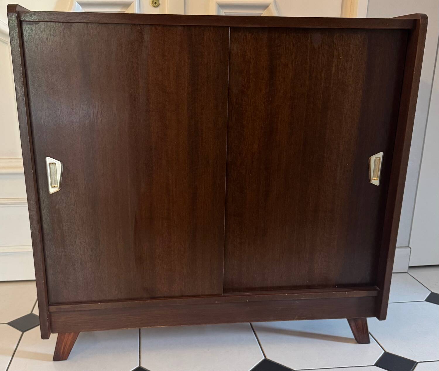Vintage shoe cabinet with compass legs