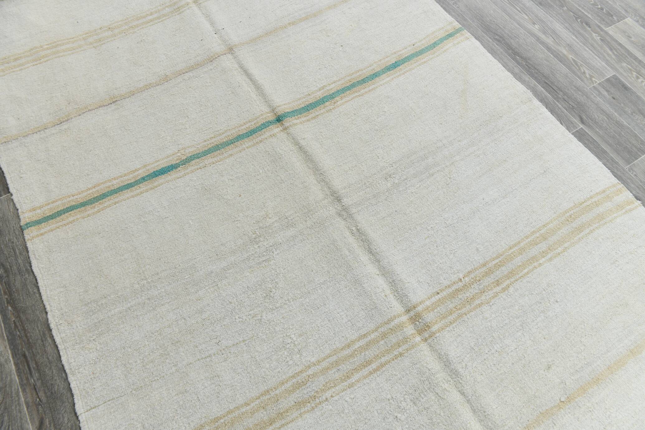 Off-White Oversize Oushak Vintage Rug For Living Room, 181x335 Cm