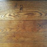 Table en  chêne doré, art nouveau