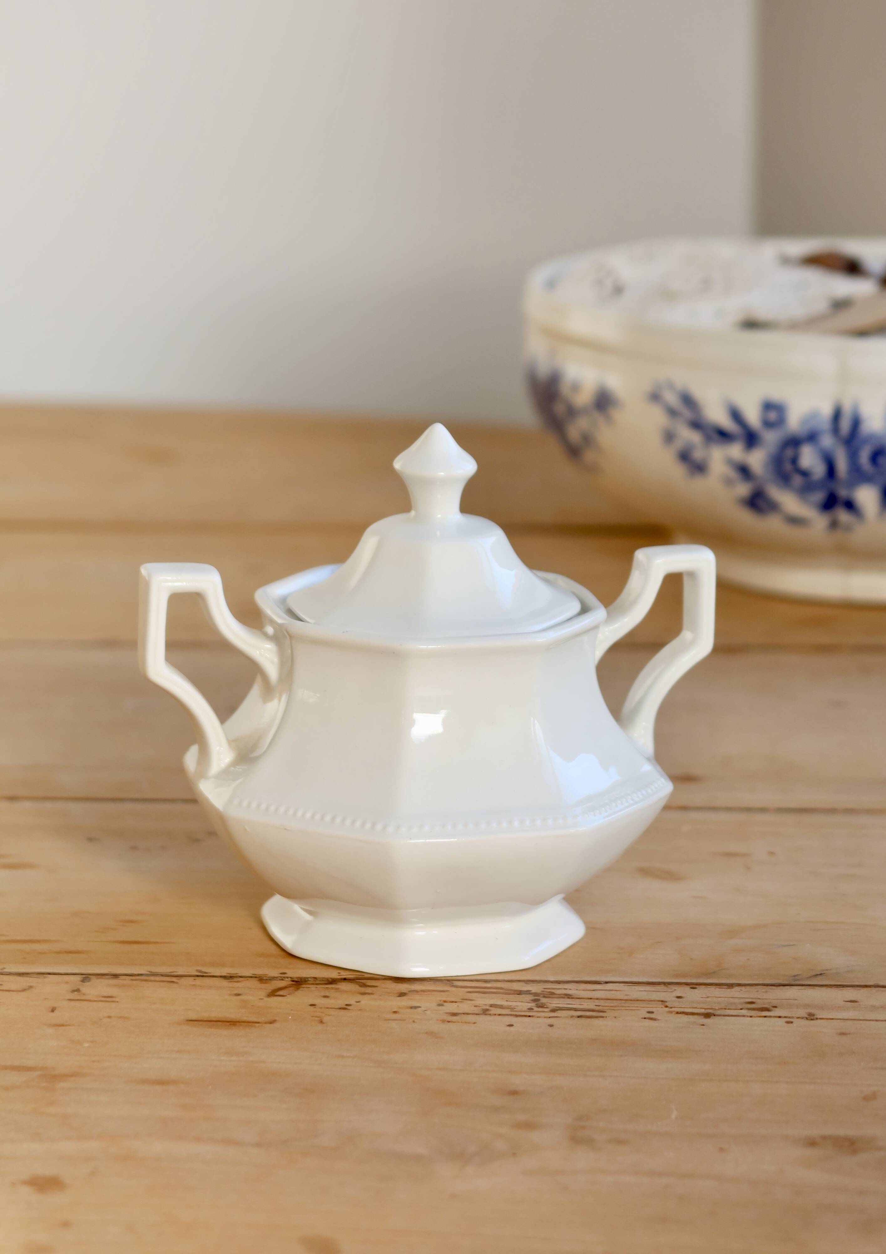 Vintage sugar bowl Johnson Brothers Pearl pattern porcelain