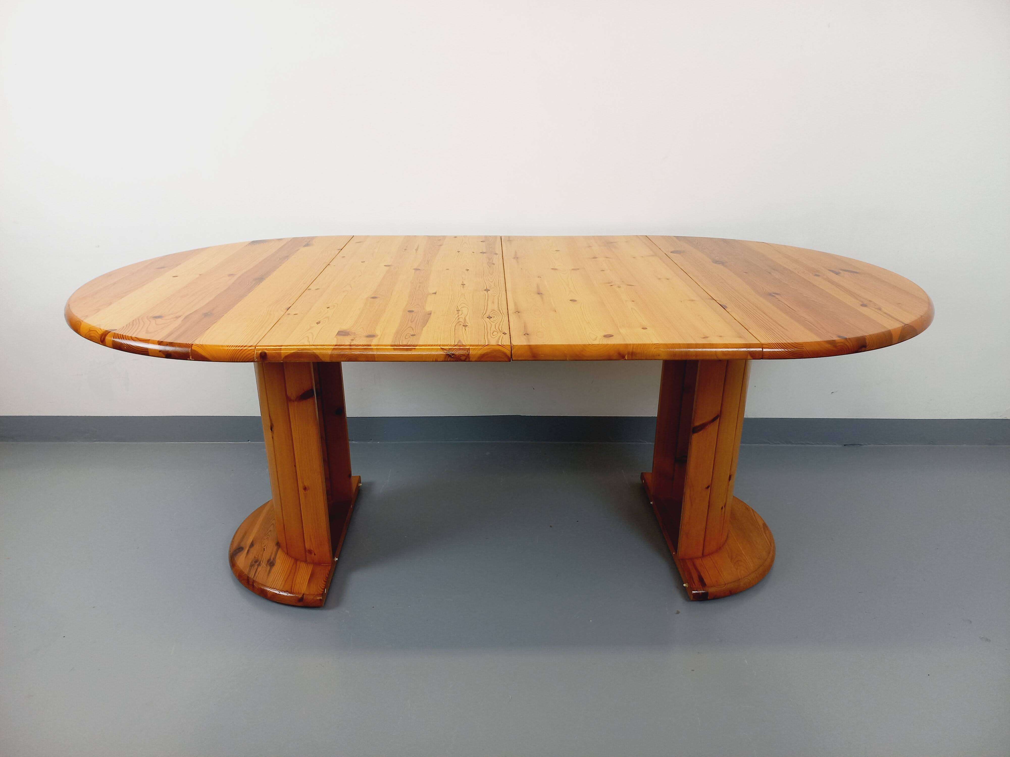 Vintage Scandinavian round pine dining table from the 60s 70s