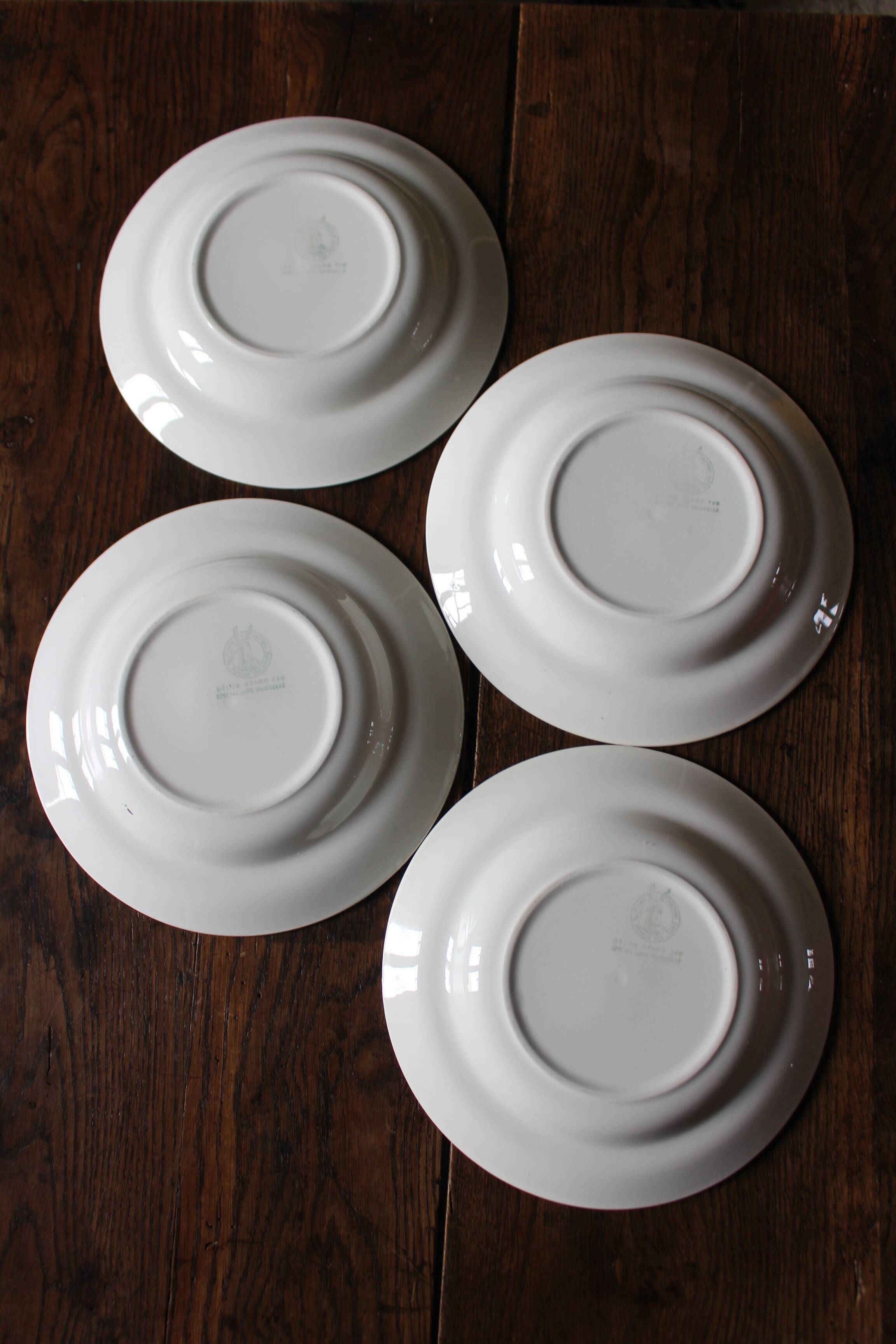 A set of 4 green Scottish soup plates Moulin des Loups Vintage