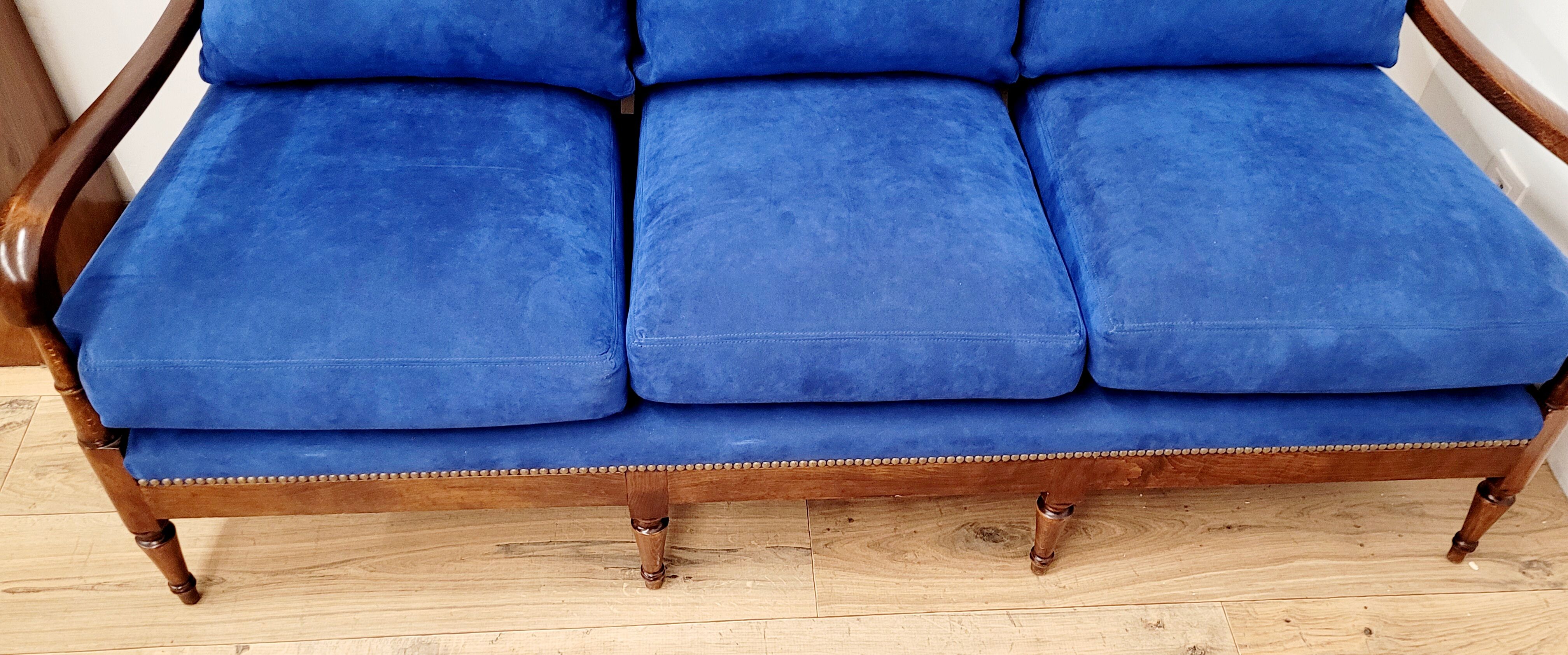 Living room sofa three places and two armchairs