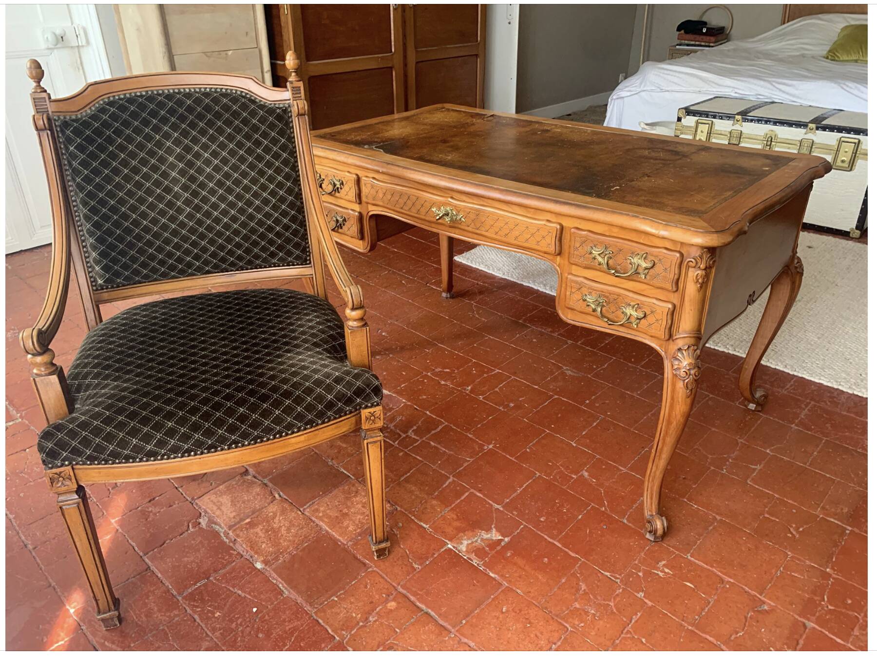 Bureau et son fauteuil