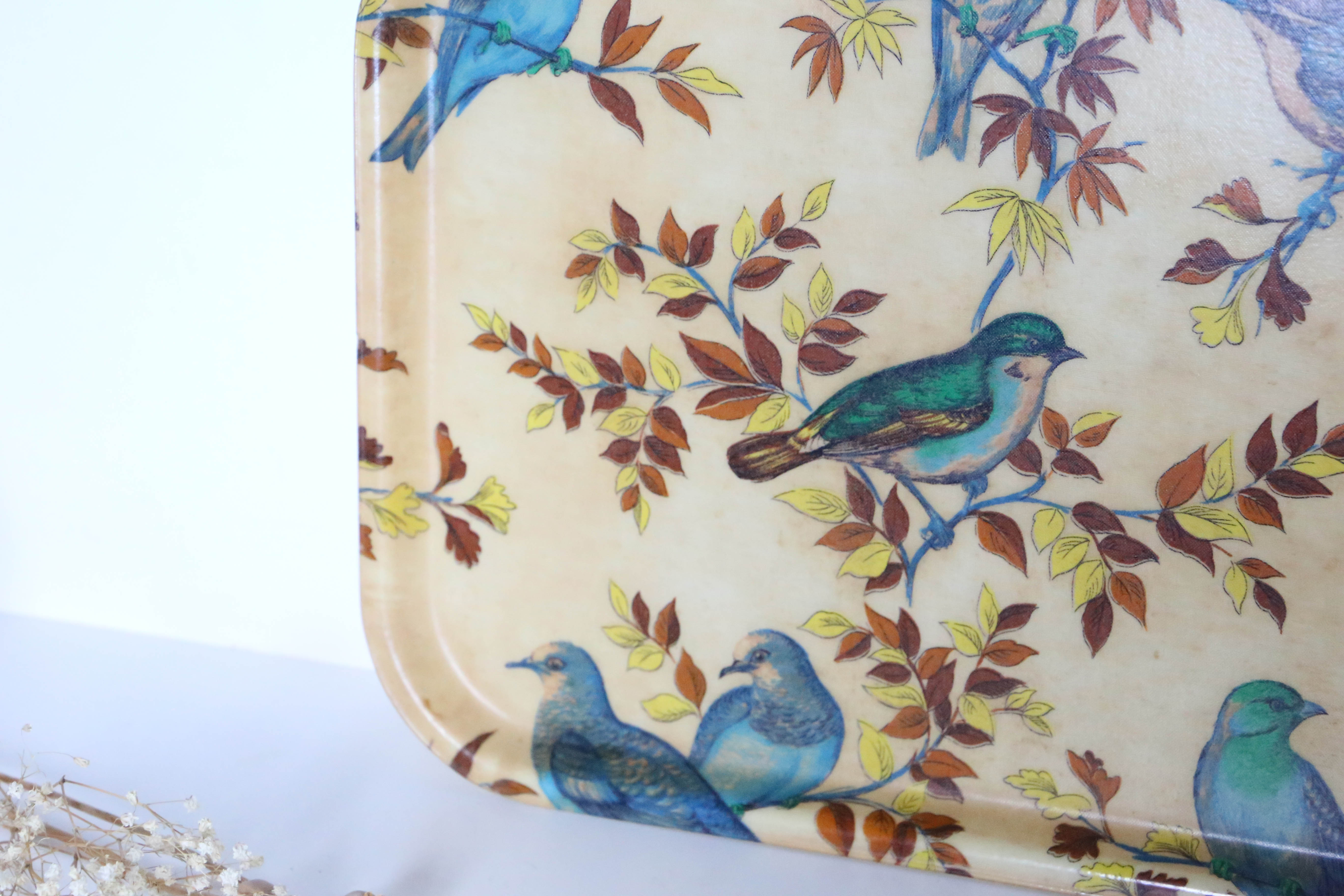 Fiber service tray, bird decorations, vintage