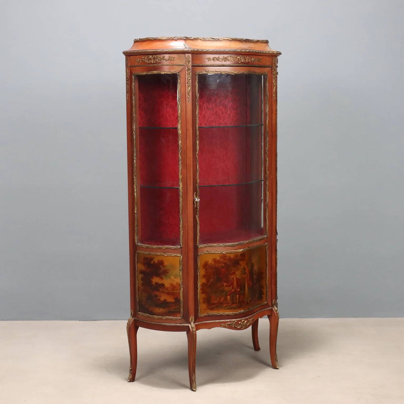 Antique baroque-style display cabinet in mahogany and bronze, Italy, 20th century.