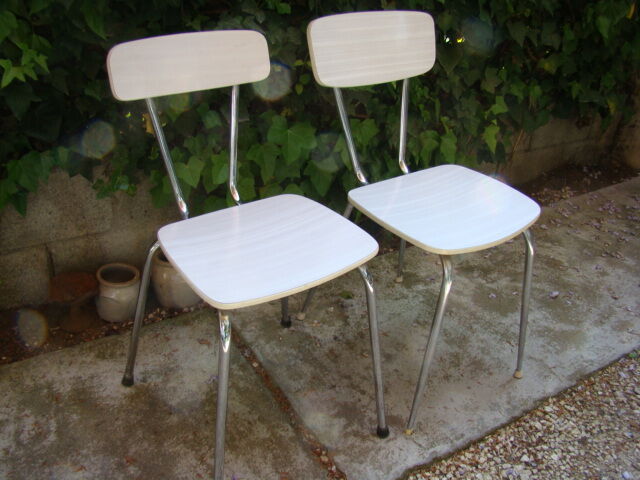 Pair of veined fomica chairs 60