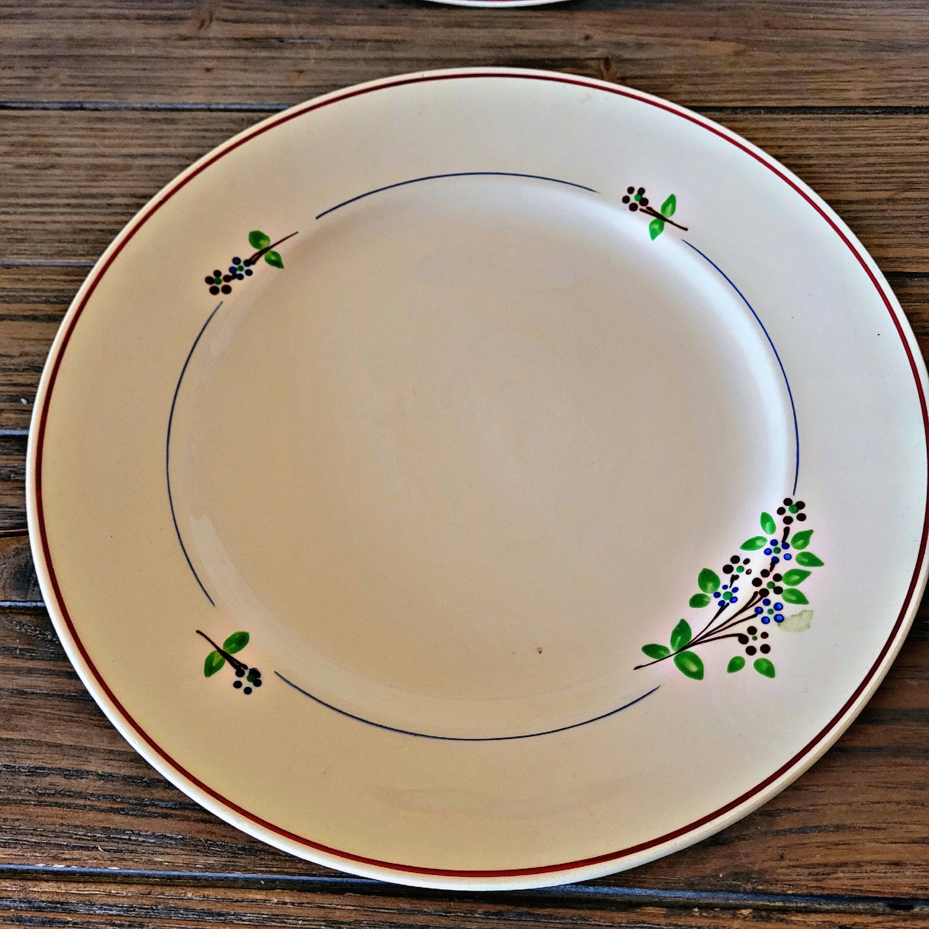 Round dishes Moulin des Loups Orchies, "Isabelle" service