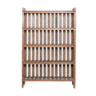 Shelves with teak slats