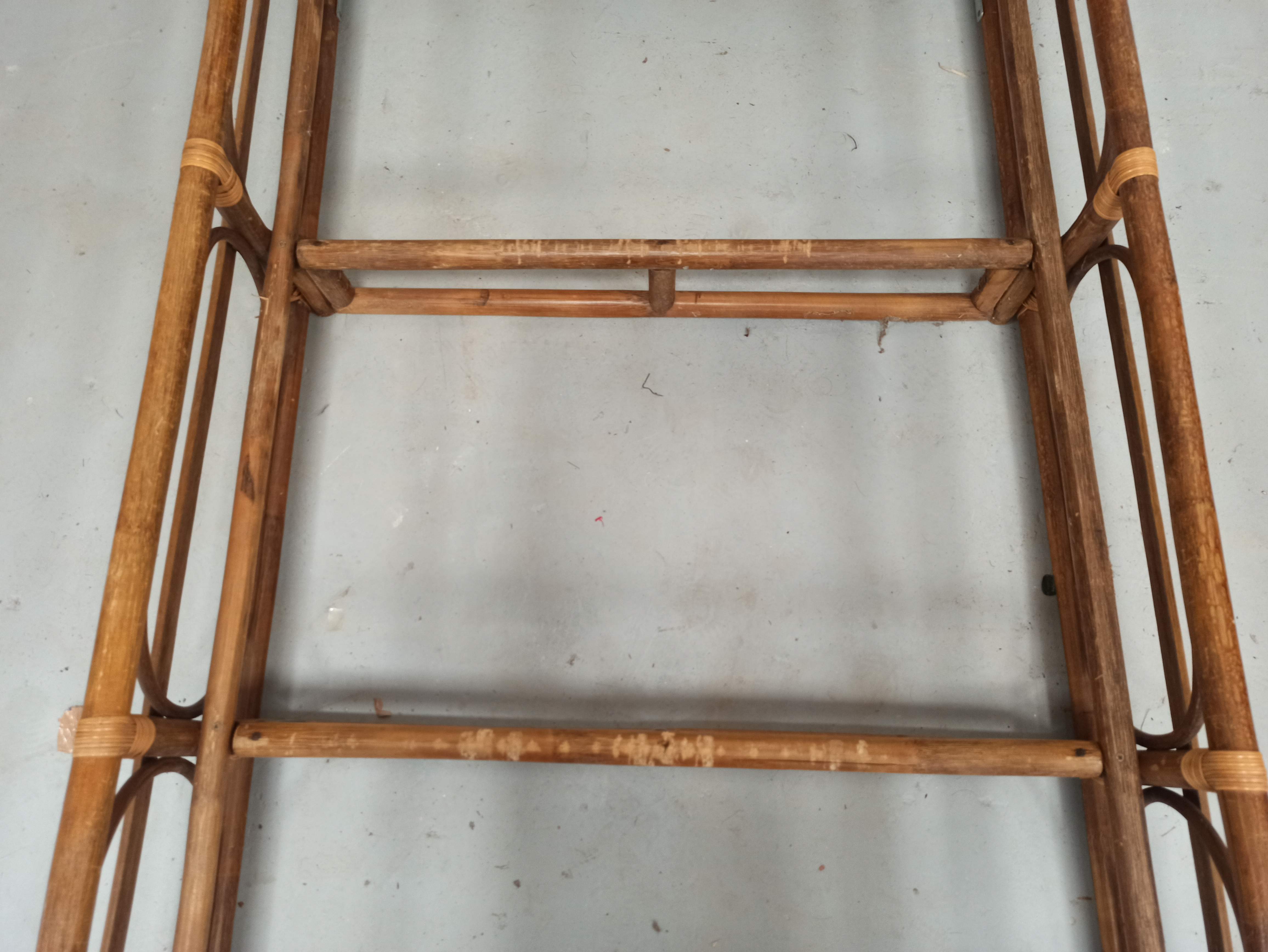 Rattan bamboo bed for one person