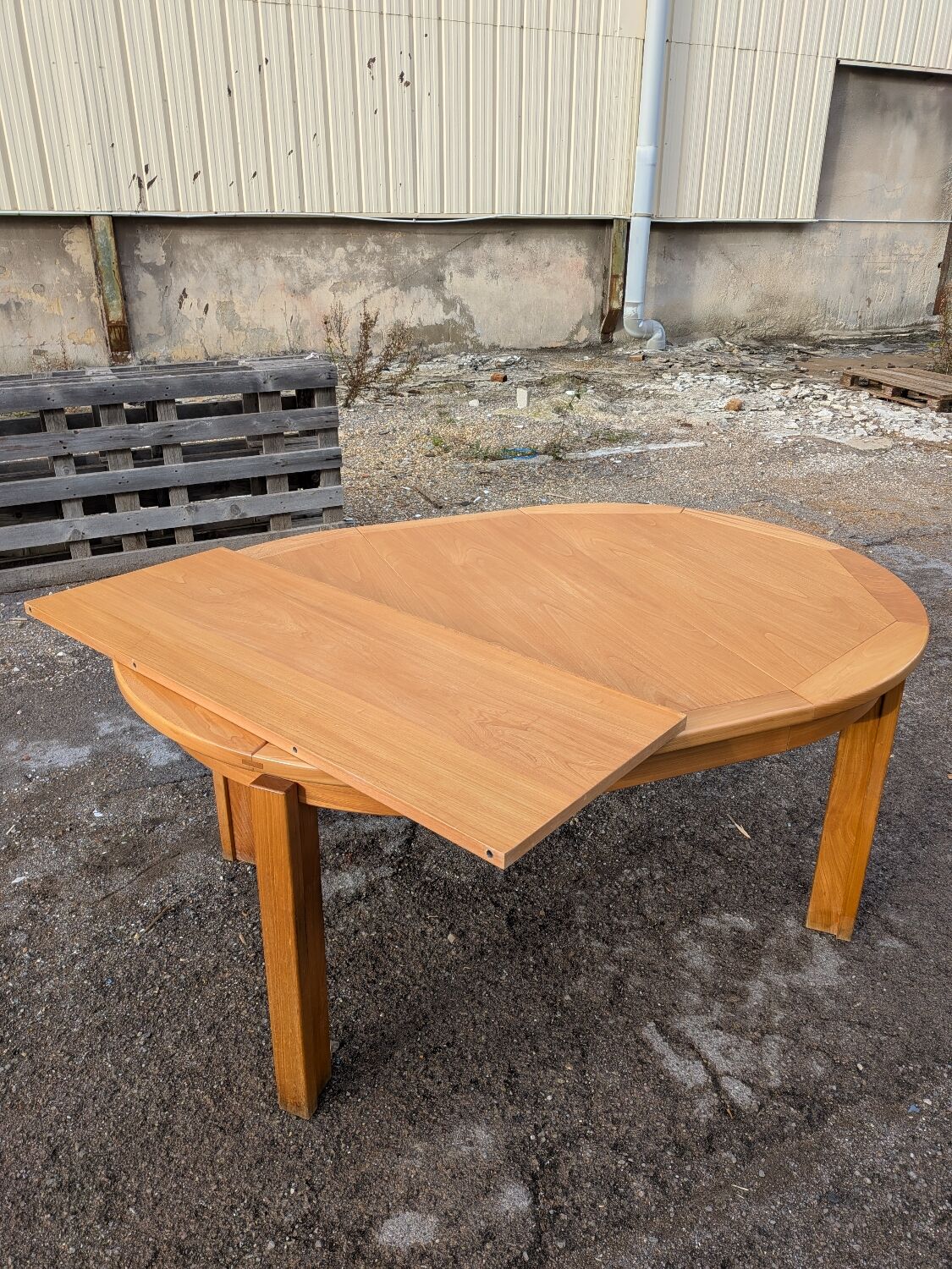 Dining table in elm from 1980