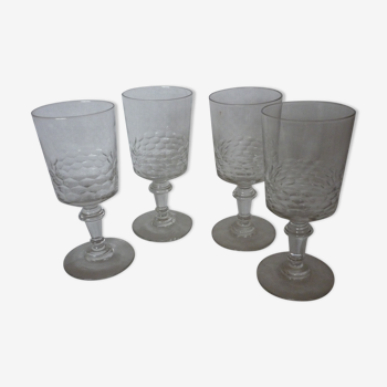 Set of 4 water goblets with facets