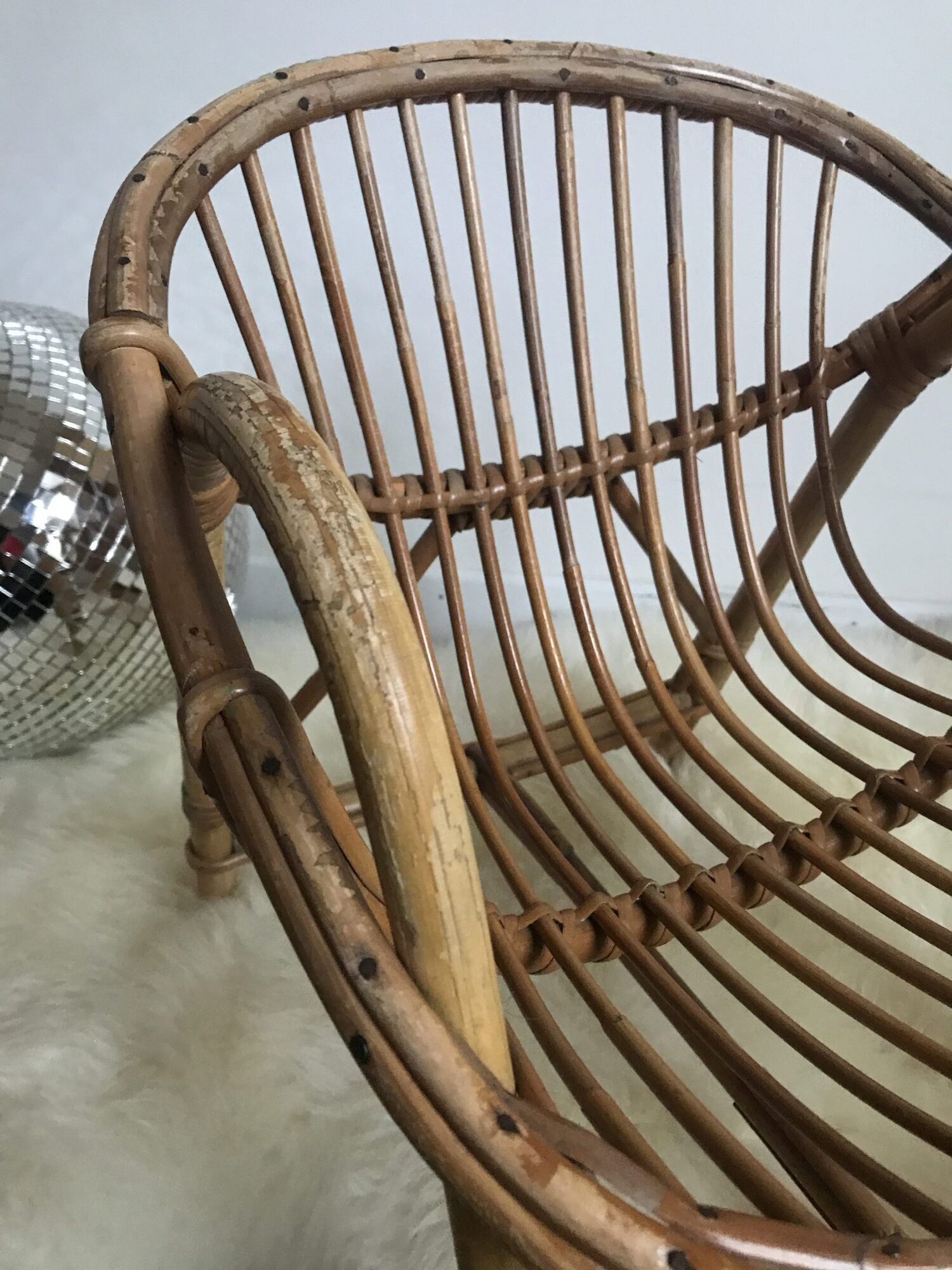 Armchair basket in vintage rattan for children