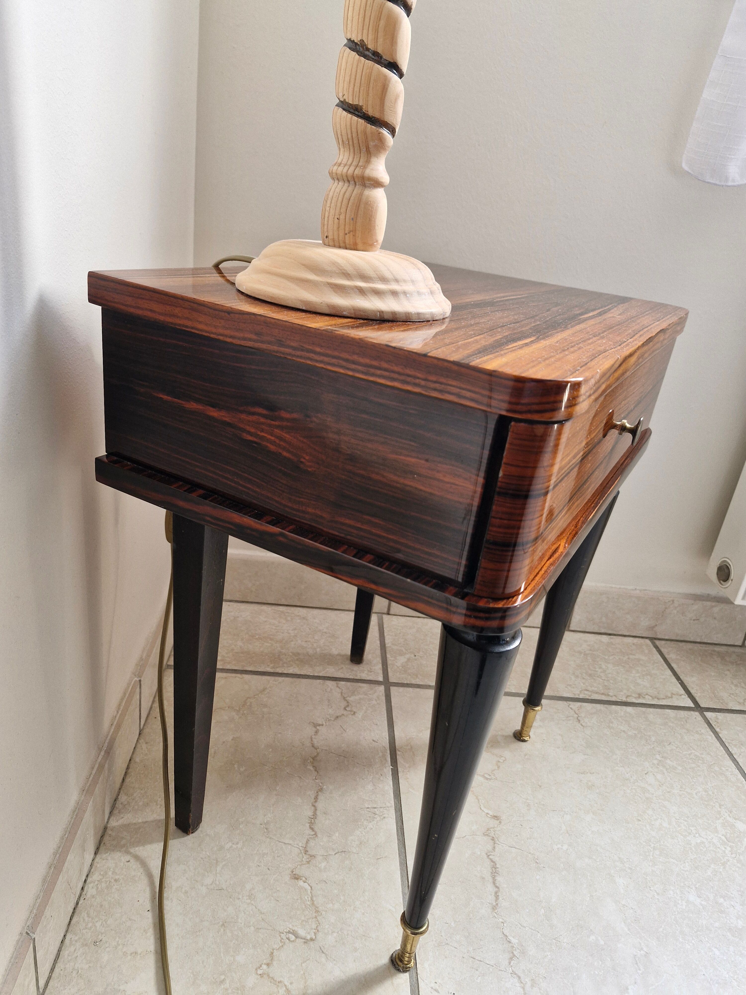Table de chevet