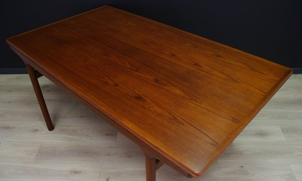 Johannes Andersen dining table classic teak
