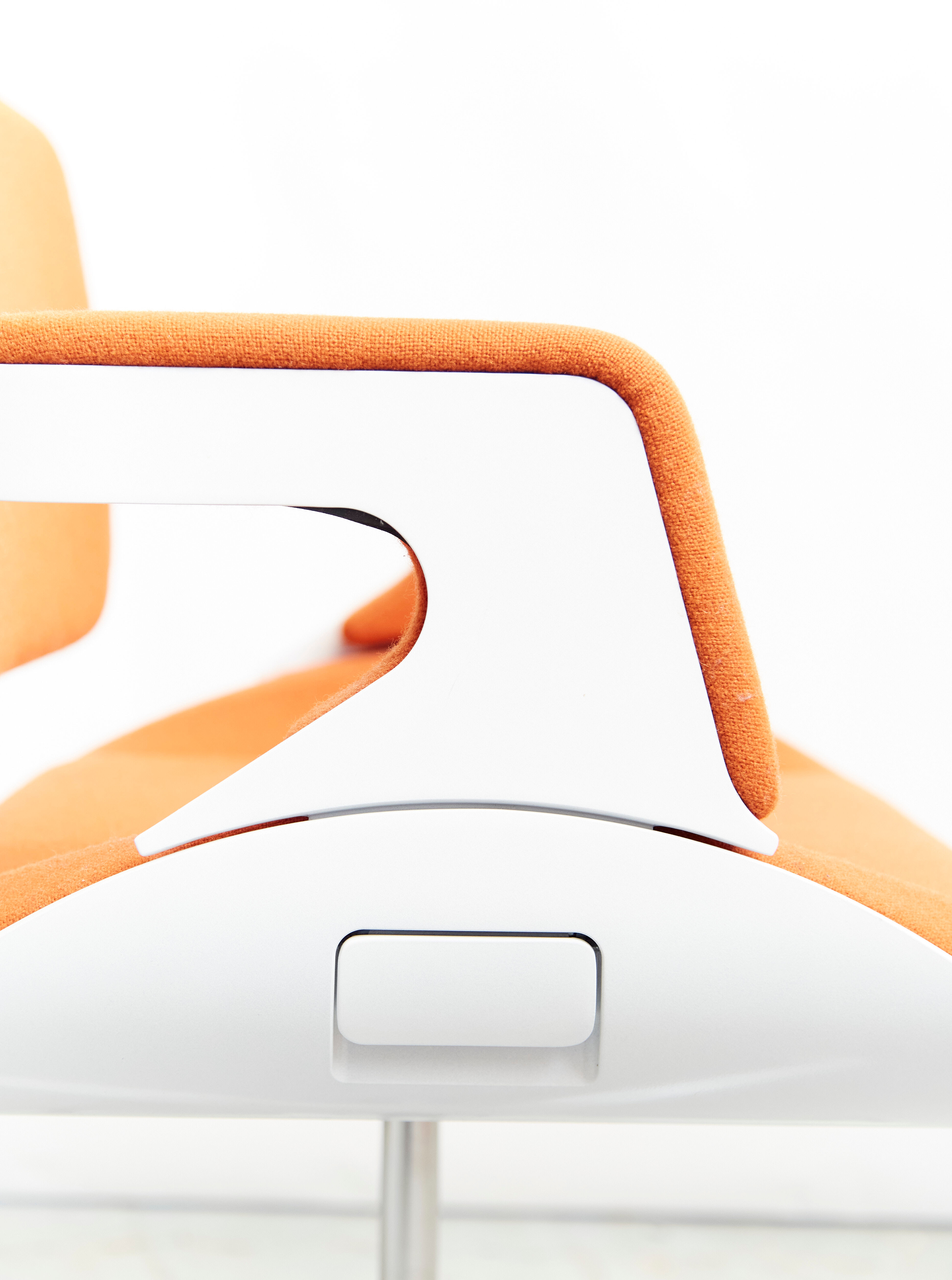 Zaha Hadid conference armchair Silver S101 for Interstuhl