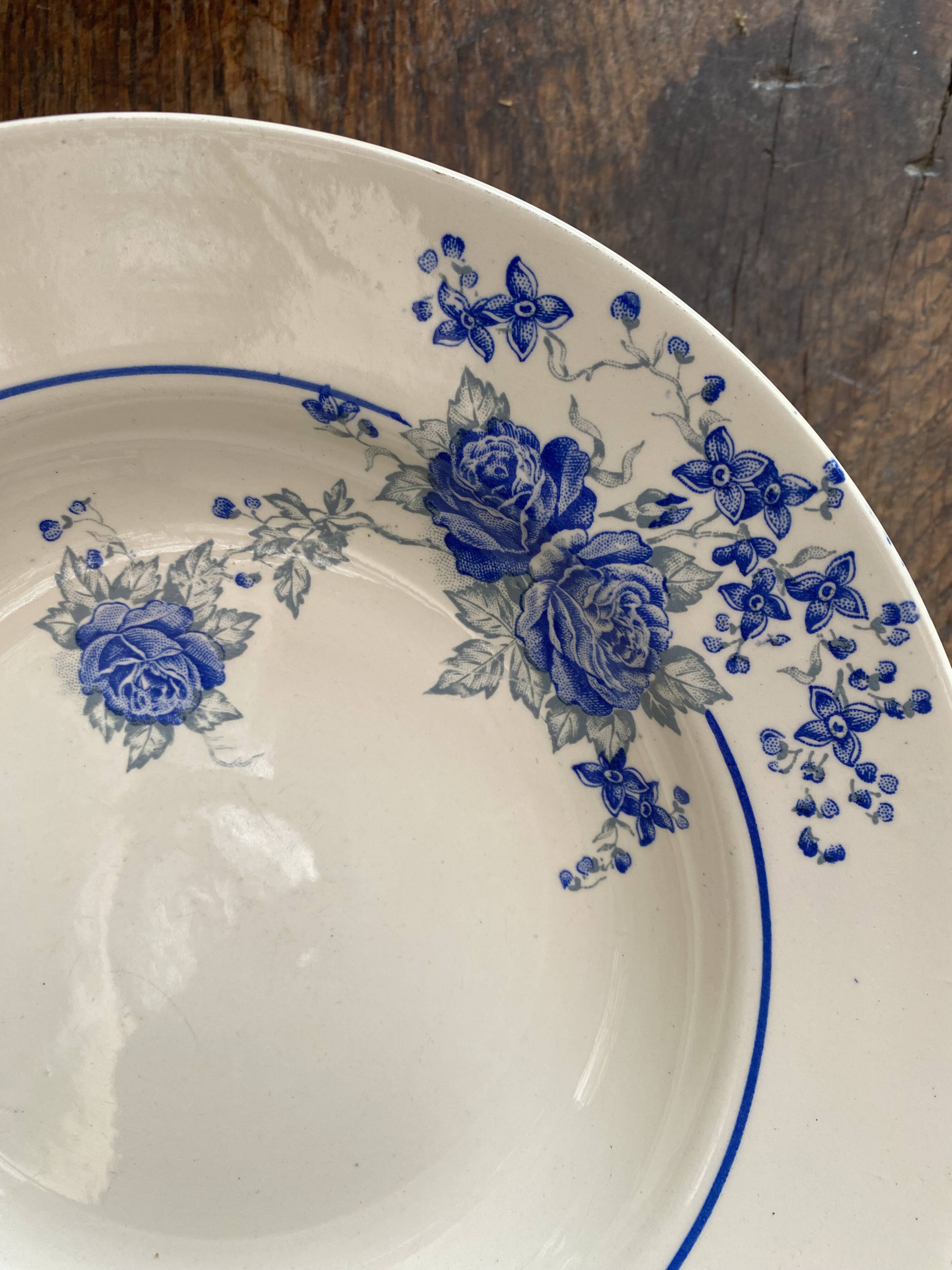 Assiettes en terre de fer