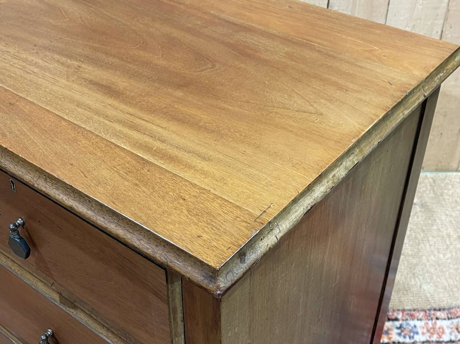 1930s English mahogany chest of drawers